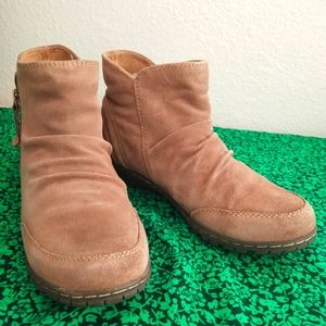 Naturalizer Alisha Leather Ankle Boots Womens.  like new.
